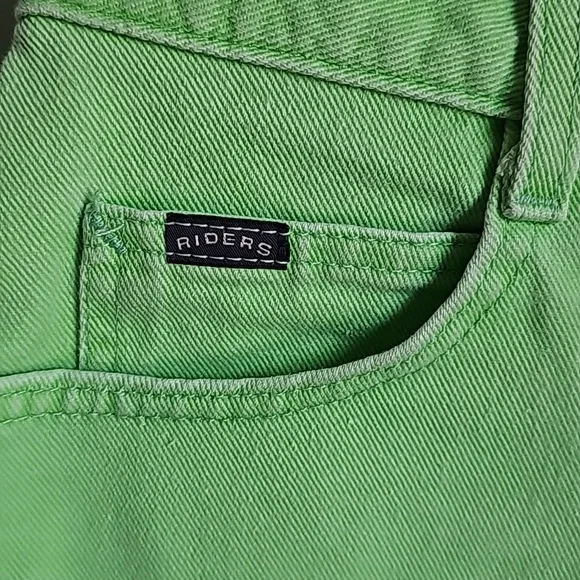 Riders Neon Green Jean Shorts in Women's Size 29 Waist EUC - Picture 2 of 11